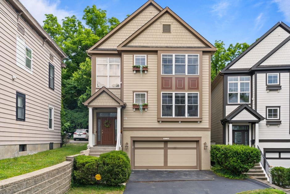 Energy-efficient house and HERS rater planning support in Ware, MA