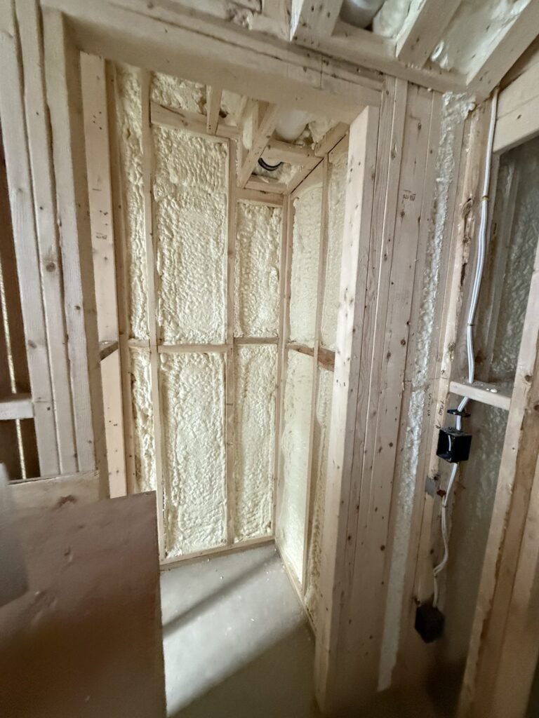 Narrow framed alcove with foamed walls - HERS rating in Chelmsford, MA